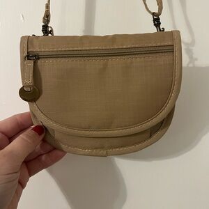 Travelon crossbody small bag
